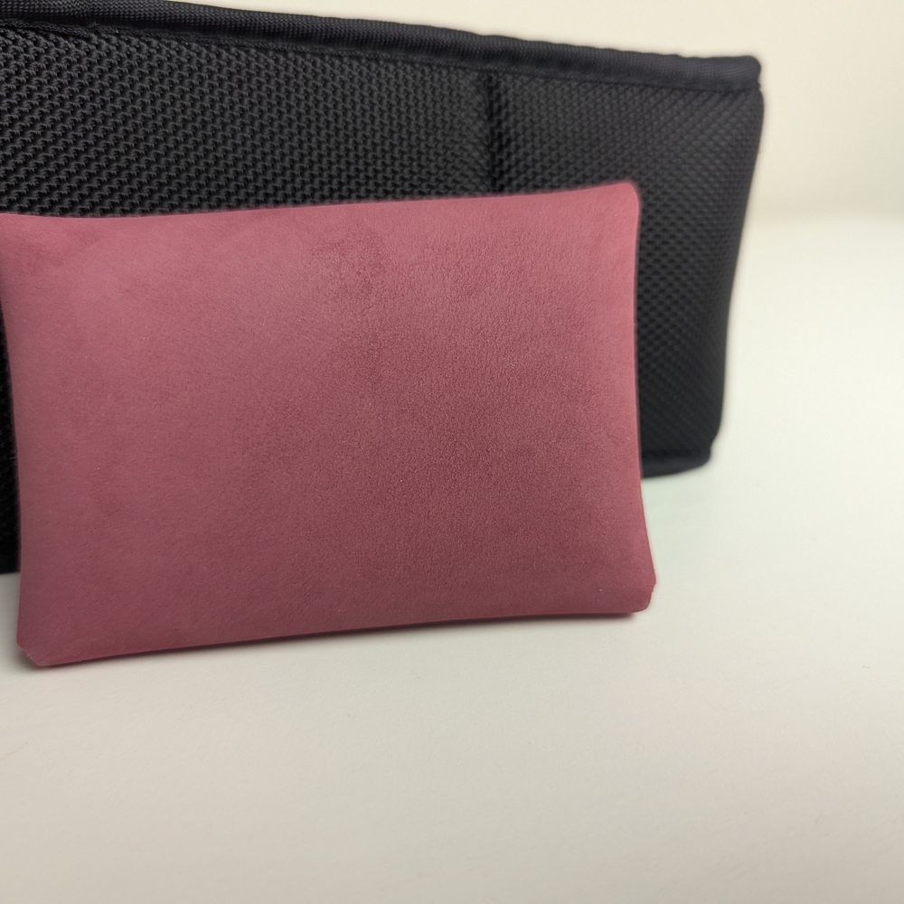 Portland Leather Pink Scalloped Suede Card Wallet - Picture 2 of 13
